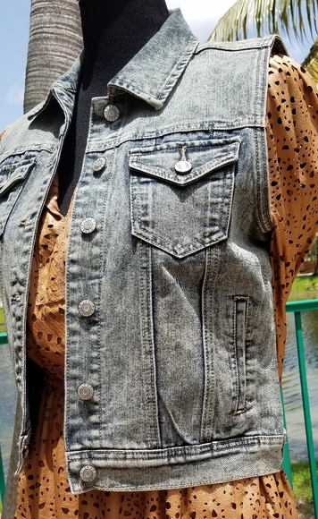 Jean Vest - Picture 2 of 4